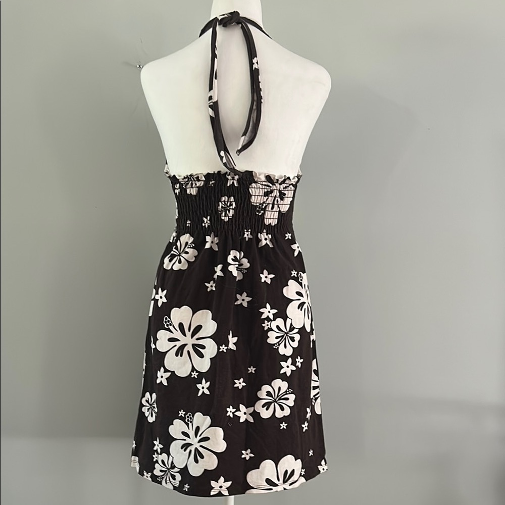 Ocean Drive Black and White Floral Midi Dress - Picture 4 of 7